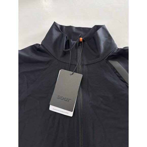 Soar Running Windbreaker Ultra Jacket in Black Size XS Women's - Picture 3 of 5